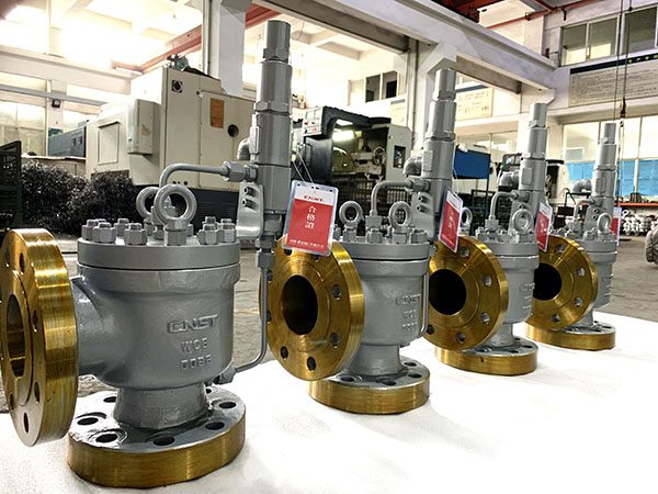 高溫高壓先導式安全閥8.jpg 高溫高壓先導式安全閥8.jpg