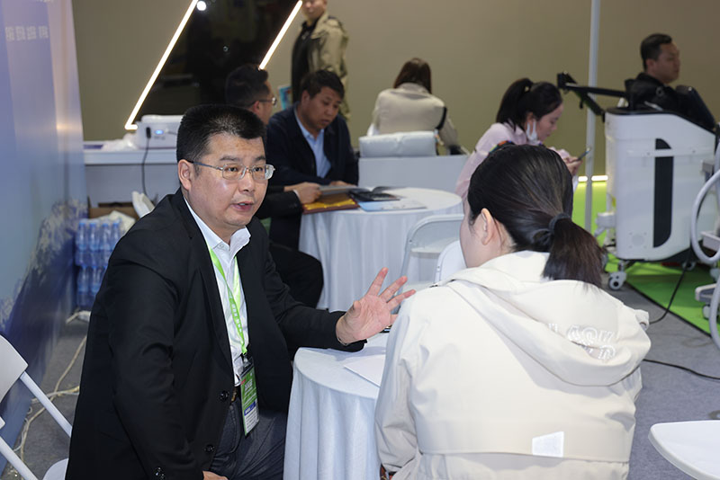 BF1A0020.jpg BF1A0020.jpg